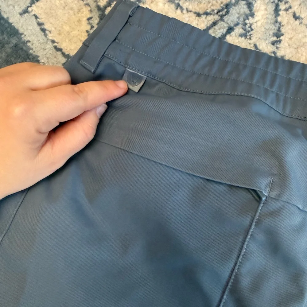 LULULEMON Men’s Utility Cargo Short Iron Blue Pockets Shorts Size 30